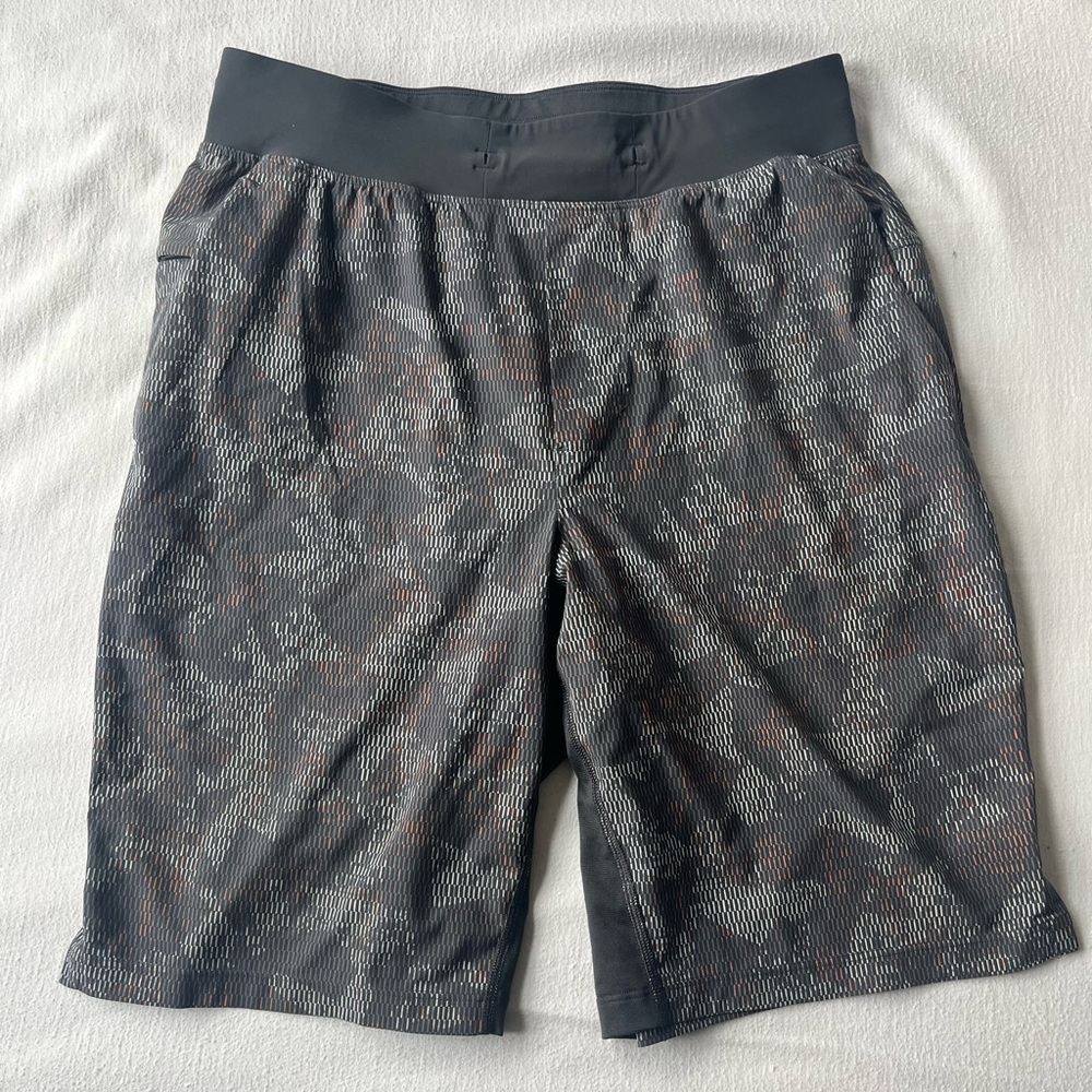 Lululemon T.H.E. Short, 9” inseam, mens small.